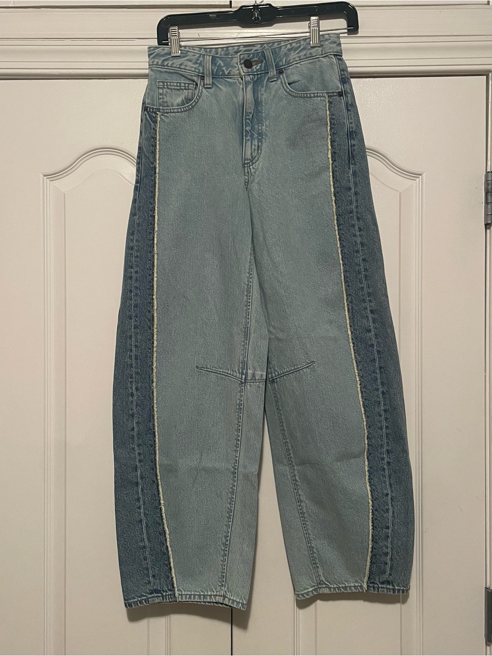 Gu Two-Tone Barrel Jeans size Small/26